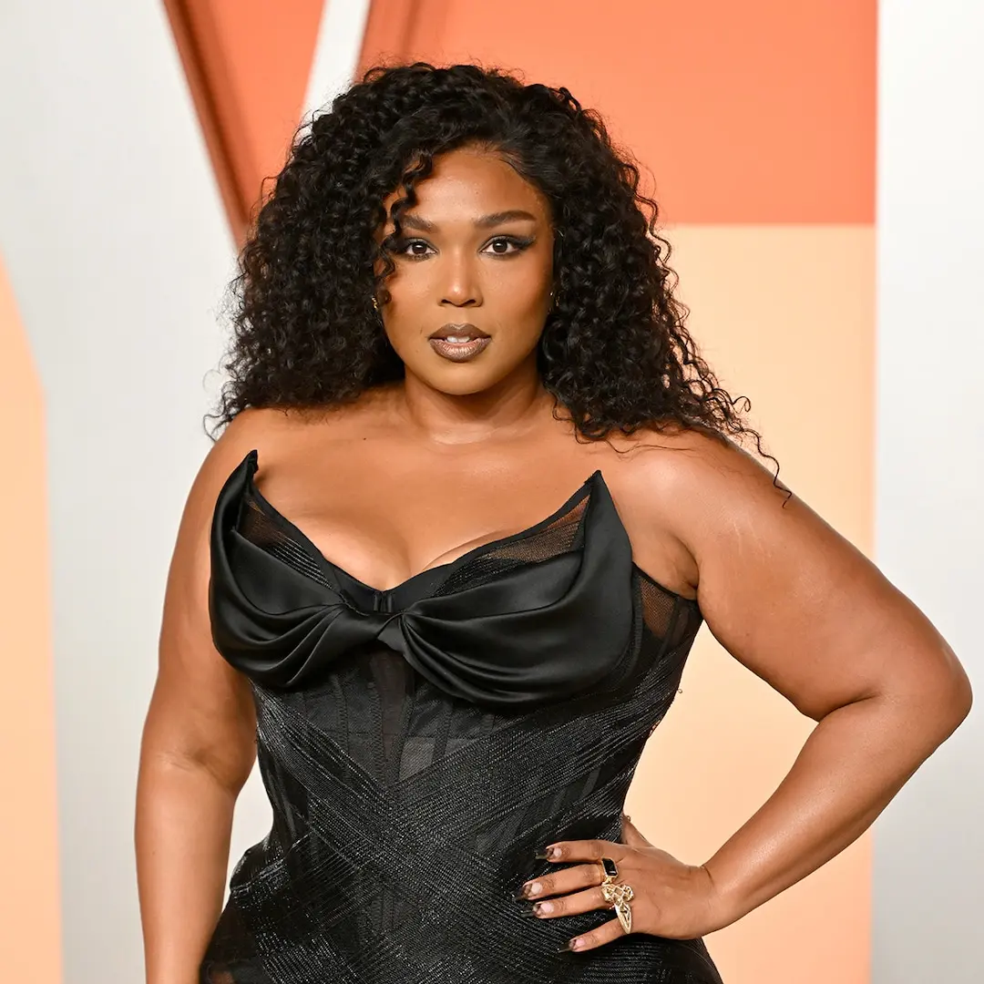 Lizzo Reveals Slimmed Figure, Blonde Bob at Vanity Fair Oscars Afterparty