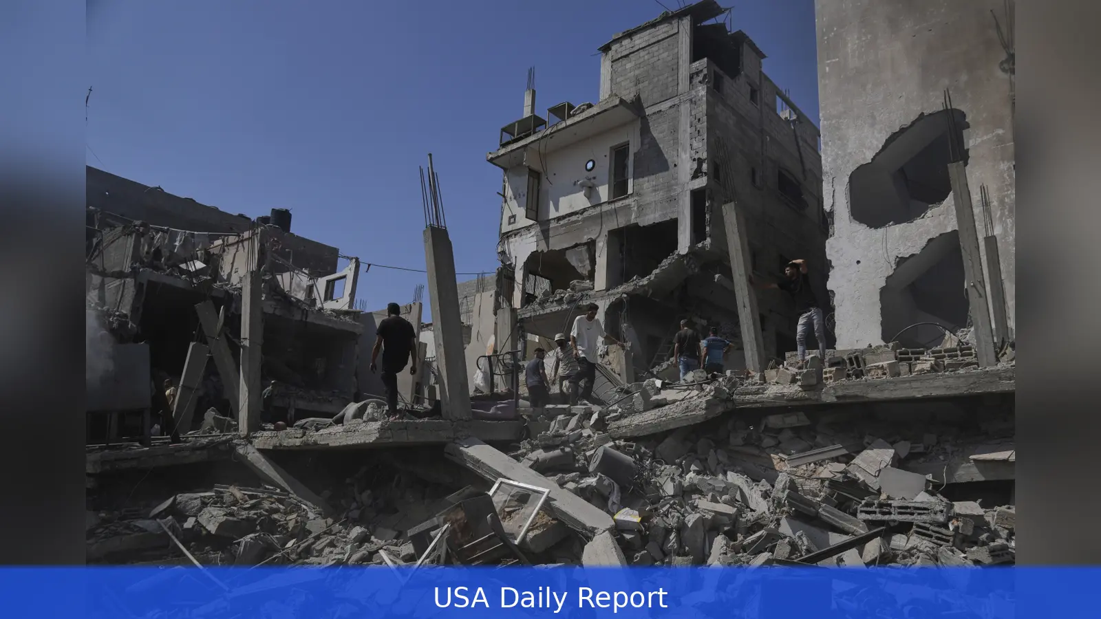 S&P 500 Tops 7,000 as Markets Shake Off Iran, Fed Fight Looms