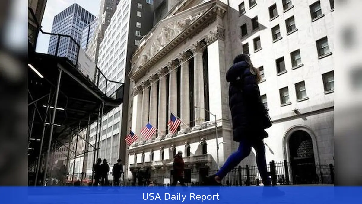 Wall Street Shrugs Off Inflation Spike and Slumping Consumer Mood