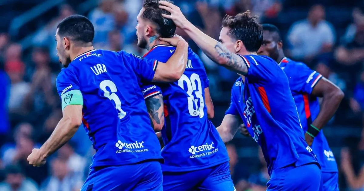 Cruz Azul Takes Early Lead Against Pumas in Intense Liga MX Clausura Showdown