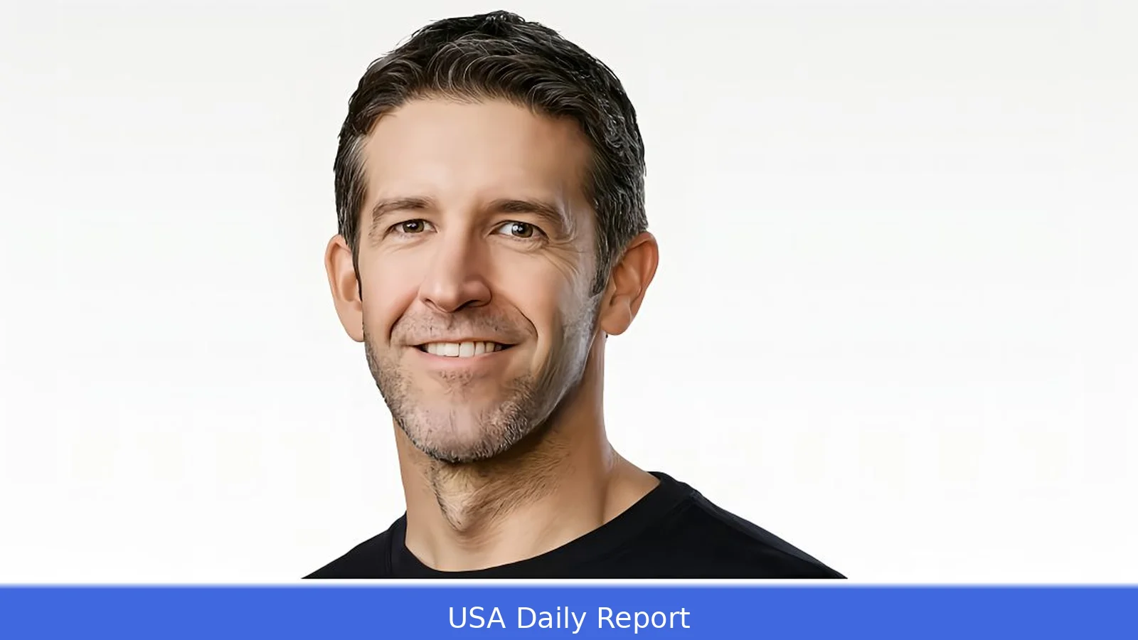 Hardware Chief John Ternus Inherits Apple’s AI Problem