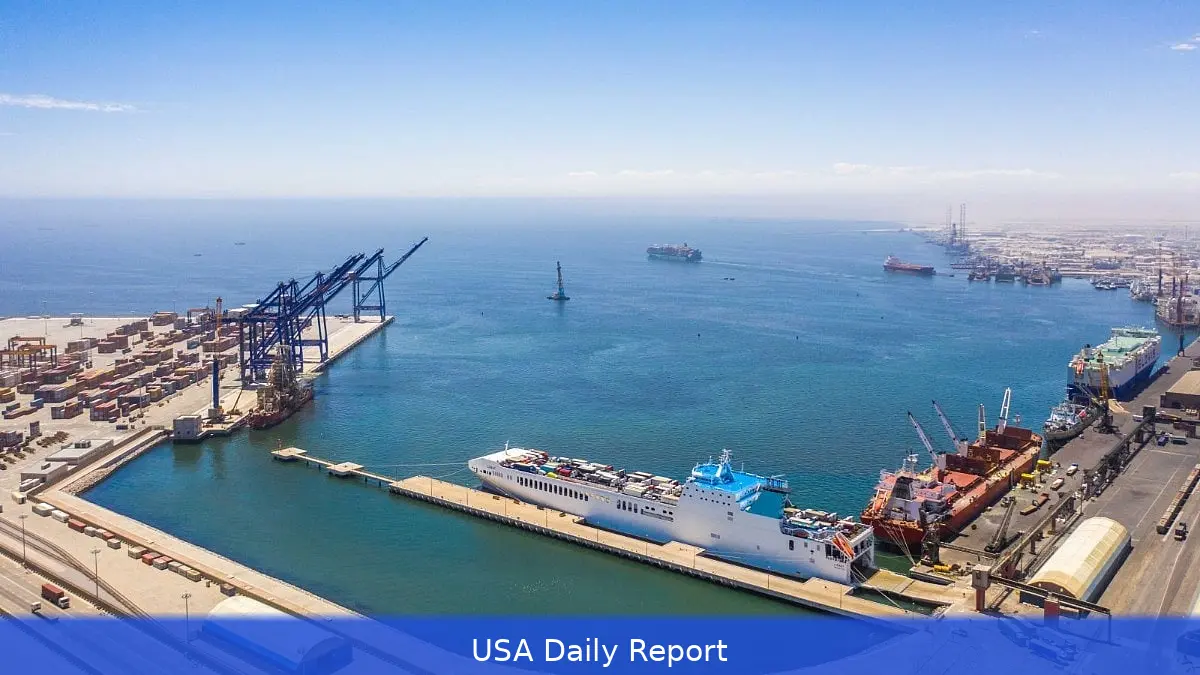 Ships Bypass Red Sea, Boosting Refueling Demand at Mauritius and Other African Ports